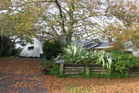 Photo of property in 18 Waipuia Place, Greenhithe, Auckland, 0632