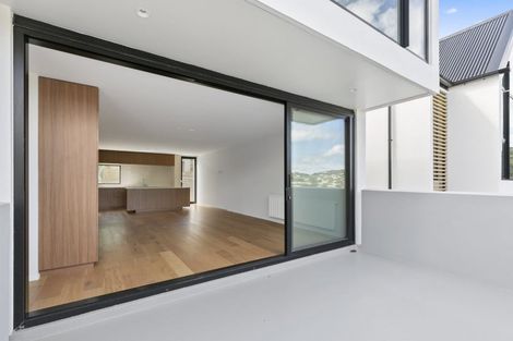 Photo of property in 83 Melbourne Road, Island Bay, Wellington, 6023