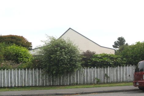 Photo of property in 2/71 Mcfaddens Road, St Albans, Christchurch, 8052