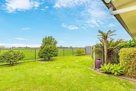 Photo of property in 25 Mcnaughton Place, Onekawa, Napier, 4110