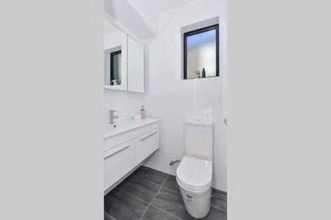 Photo of property in 2/10 Silver Moon Road, Albany Heights, Auckland, 0632