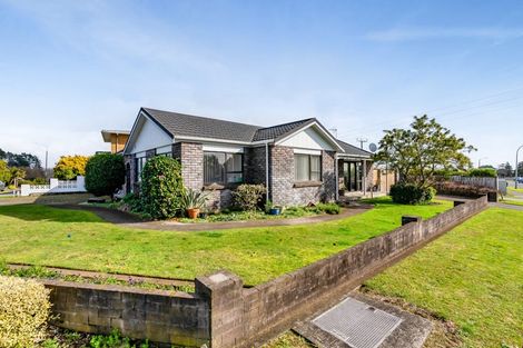 Photo of property in 25 Puketotara Street, Highlands Park, New Plymouth, 4312