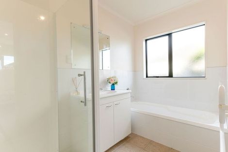 Photo of property in 3 Norwood Drive, Flat Bush, Auckland, 2019