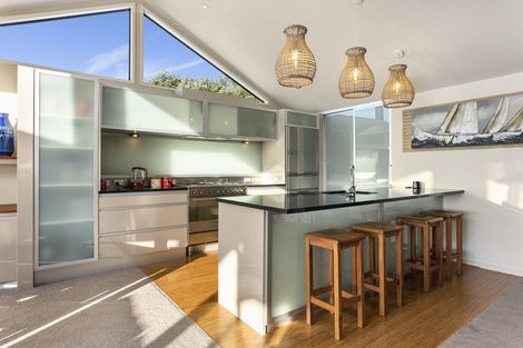 Photo of property in 64 Vipond Road, Stanmore Bay, Whangaparaoa, 0932
