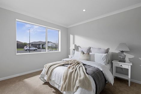 Photo of property in 6 Coote Way, Kumeu, 0810