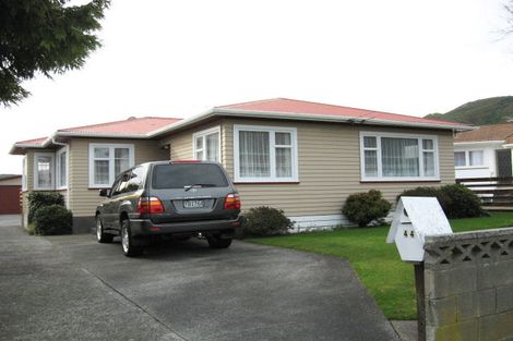 Photo of property in 44 Russell Road, Wainuiomata, Lower Hutt, 5014
