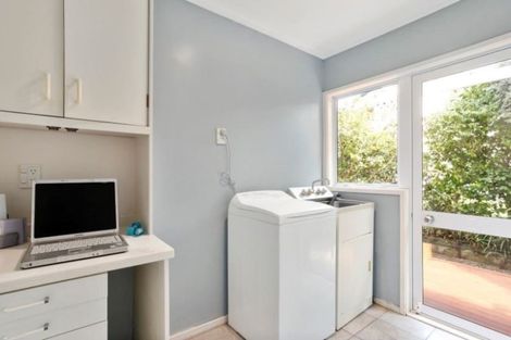 Photo of property in 2/70 Churchill Road, Murrays Bay, Auckland, 0630