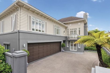 Photo of property in 270 Hurstmere Road, Takapuna, Auckland, 0622