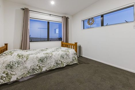 Photo of property in 4337 Great North Road, Glendene, Auckland, 0602