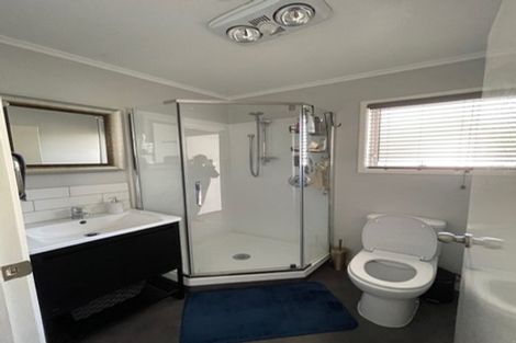 Photo of property in 1/2 Palm Court Drive, Glen Eden, Auckland, 0602