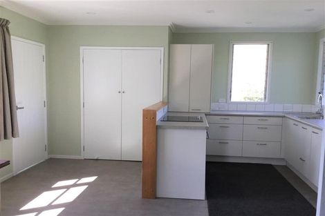 Photo of property in 4 Harbour Street, Moturoa, New Plymouth, 4310