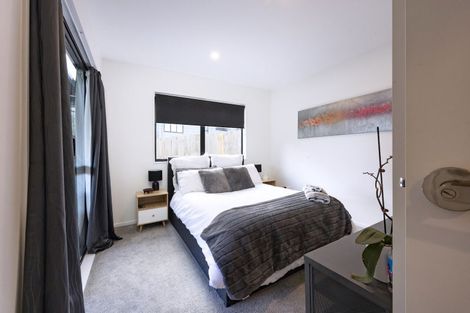 Photo of property in 18c Edgware Road, West Harbour, Auckland, 0618