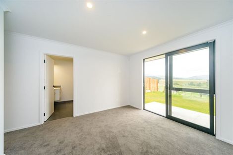 Photo of property in 154b Pacific Drive, Fitzherbert, Palmerston North, 4410