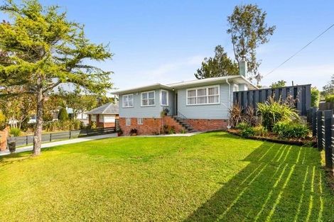 Photo of property in 41 Stottholm Road, Titirangi, Auckland, 0604