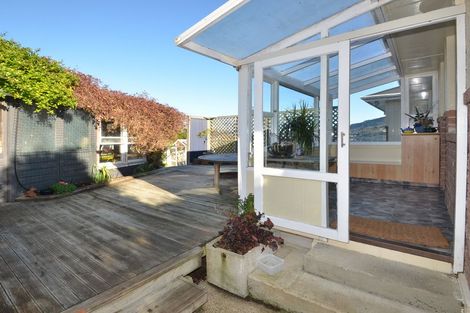 Photo of property in 29 Bayne Terrace, Macandrew Bay, Dunedin, 9014