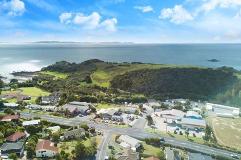 Photo of property in 2 Cable Bay Block Road, Cable Bay, 0420