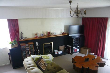 Photo of property in 1/17 Dunraven Place, Torbay, Auckland, 0630