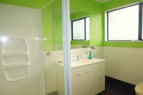 Photo of property in 2/87 Normandale Road, Normandale, Lower Hutt, 5010