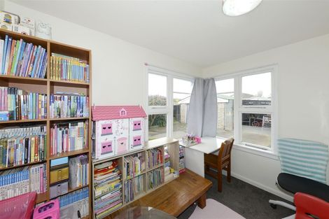 Photo of property in 24 Wimborne Crescent, Aranui, Christchurch, 8061