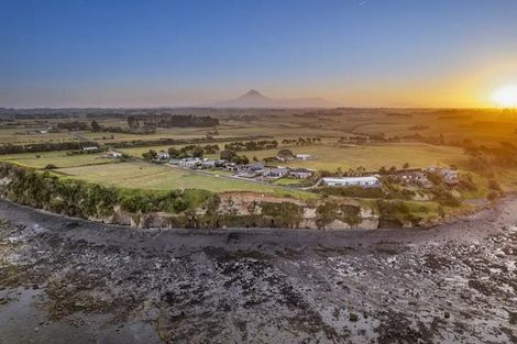 Photo of property in 129 Turangi Road Lower, Motunui, Waitara, 4383