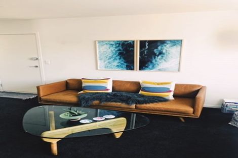 Photo of property in 35 Garreg Road, Fendalton, Christchurch, 8052