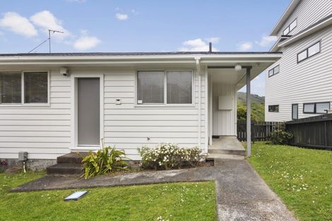 Photo of property in 1/10 Camrose Grove, Kingston, Wellington, 6021