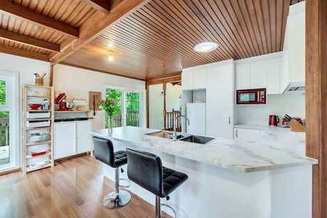 Photo of property in 72 Fitzwater Place, Henderson, Auckland, 0612