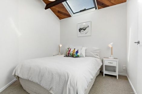 Photo of property in Metro Apartments, 18/220 Thorndon Quay, Pipitea, Wellington, 6011