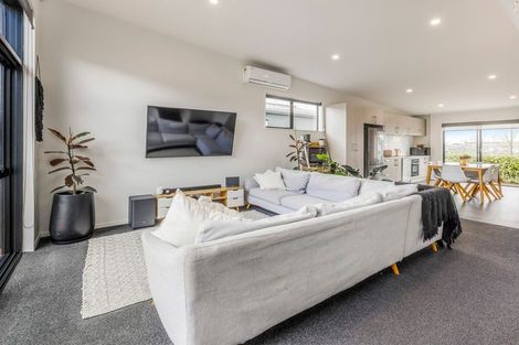 Photo of property in 14 Park Chester Road, Pukekohe, 2120