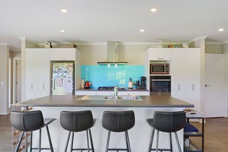 Photo of property in 40 Kristin Place, Manakau, Levin, 5573