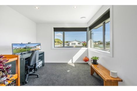 Photo of property in 86 Mcquarrie Street, Kingswell, Invercargill, 9812