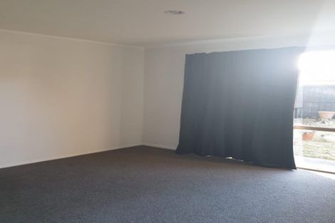 Photo of property in 12 Pohutukawa Place, Ellerslie, Auckland, 1051