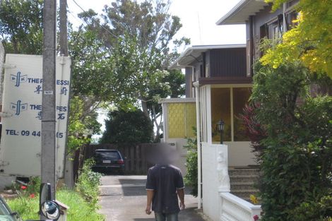 Photo of property in 2/3 Rahopara Street, Castor Bay, Auckland, 0620