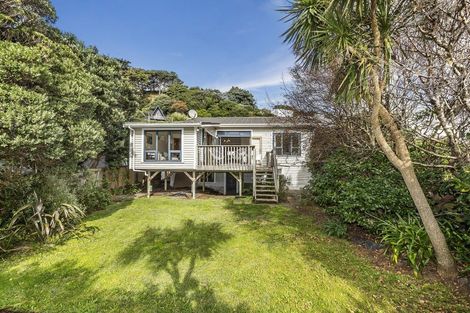 Photo of property in 25 Pinnacle Street, Seatoun, Wellington, 6022
