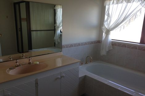 Photo of property in 327b Whangarata Road, Tuakau, 2694