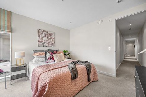 Photo of property in Portal Apartments, 7b/42 Cable Street, Te Aro, Wellington, 6011