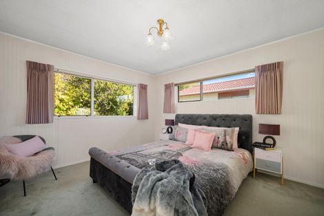 Photo of property in 42 Stapleford Crescent, Browns Bay, Auckland, 0630