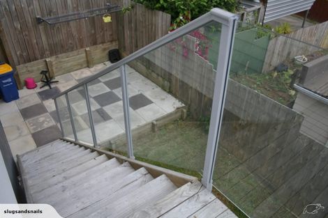 Photo of property in 16a Woodall Place, Totara Vale, Auckland, 0627