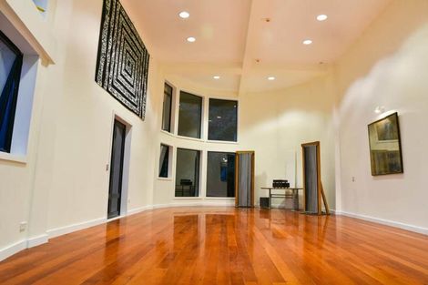 Photo of property in 442-454 Scenic Drive, Waiatarua, Auckland, 0612