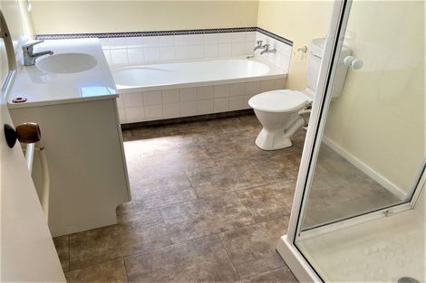 Photo of property in 15 Althorp Place, Avonhead, Christchurch, 8042