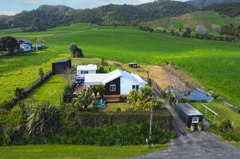 Photo of property in 1385 South Road, Kaitake, New Plymouth, 4374