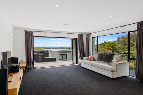 Photo of property in 10a Dalefield Drive, Cashmere, Christchurch, 8022