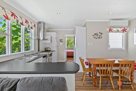 Photo of property in 56 Roretana Drive, Athenree, Katikati, 3177