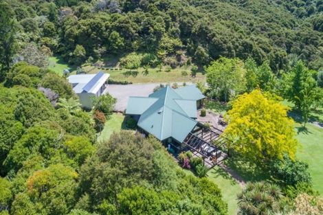 Photo of property in 2083 Rings Road, Coromandel, 3506