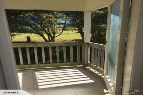Photo of property in 37 Tremewan Street, Tawa, Wellington, 5028
