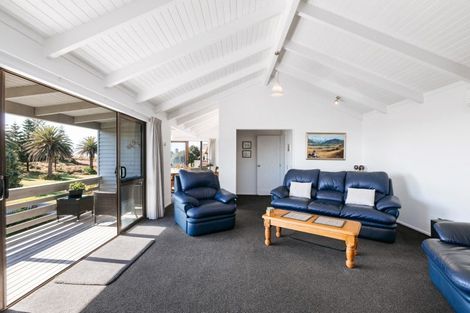 Photo of property in 1167 Papamoa Beach Road, Papamoa Beach, Papamoa, 3118