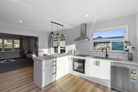 Photo of property in 58 Coast Road, Wainuiomata, Lower Hutt, 5014