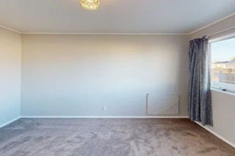 Photo of property in 17 Tainui Street, Castlecliff, Whanganui, 4501