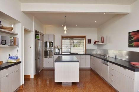 Photo of property in 75 Moncks Spur Road, Redcliffs, Christchurch, 8081