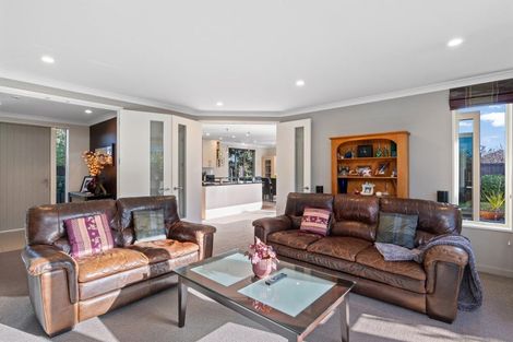 Photo of property in 17 Westpark Drive, Burnside, Christchurch, 8053